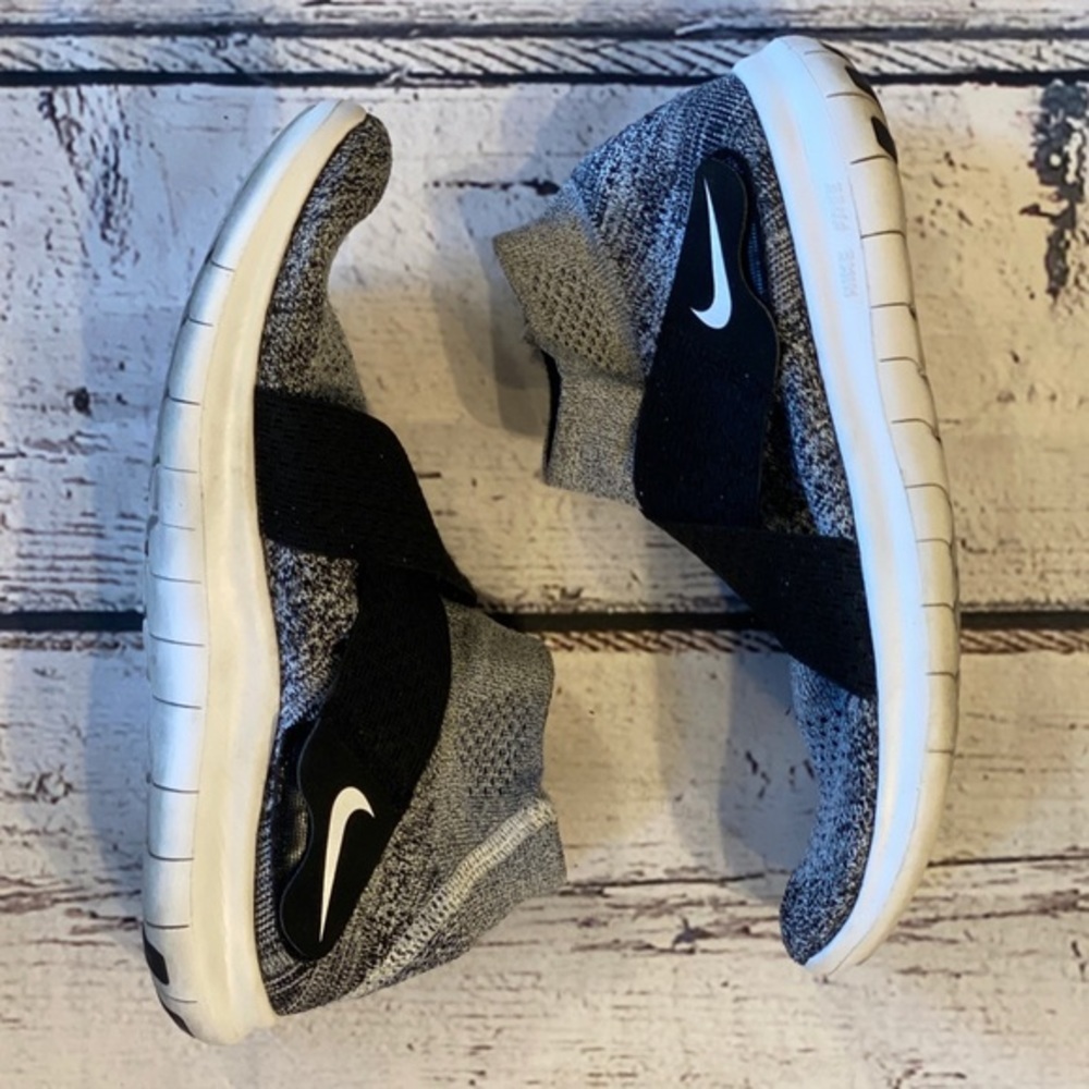 Free Run Motion Flyknit 2017 'Black White' - Picture 2 of 11